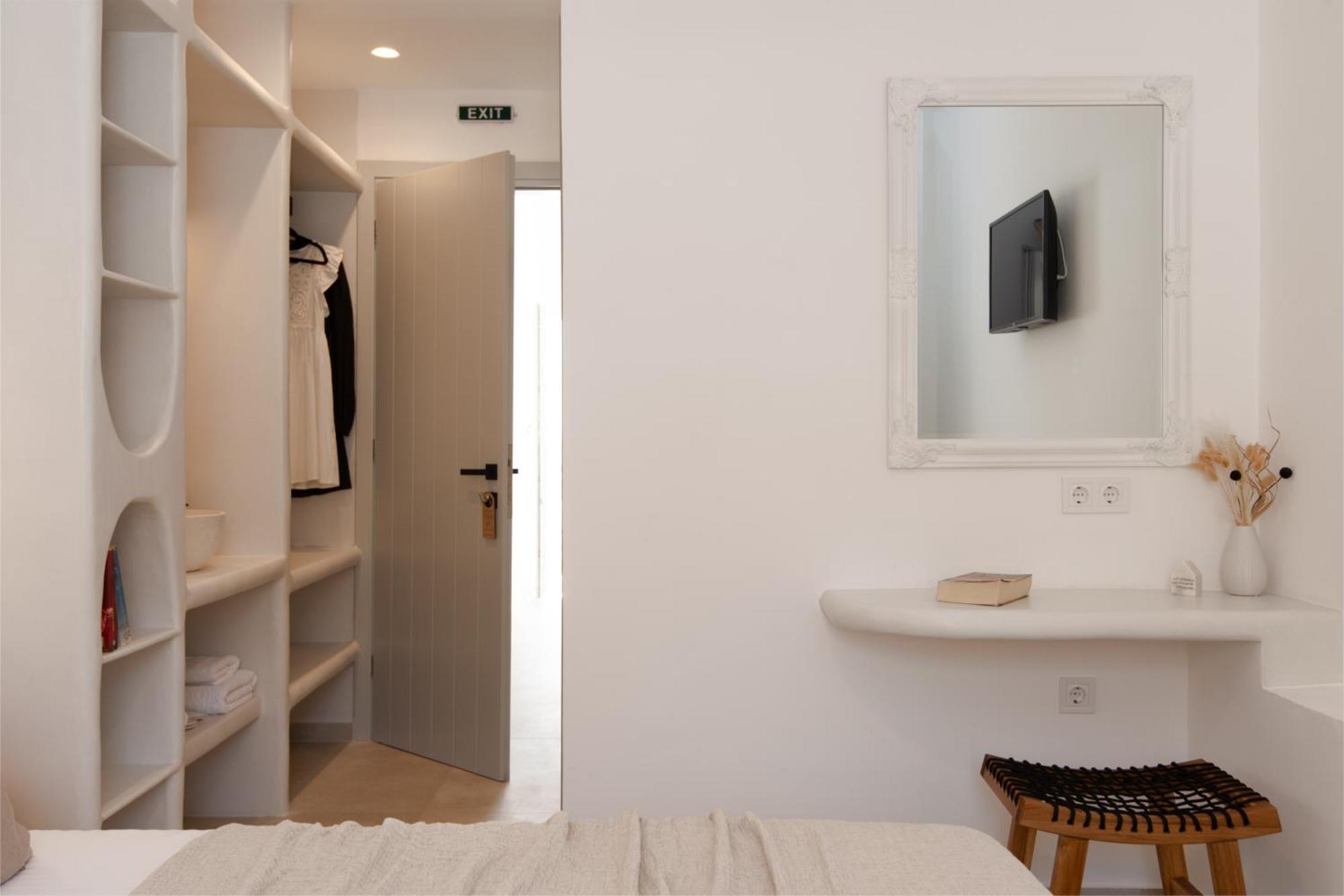 Porte Accommodation Kamares  Exterior photo