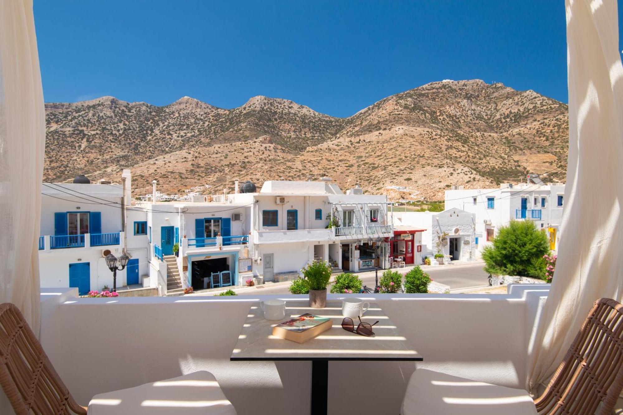 Porte Accommodation Kamares  Exterior photo