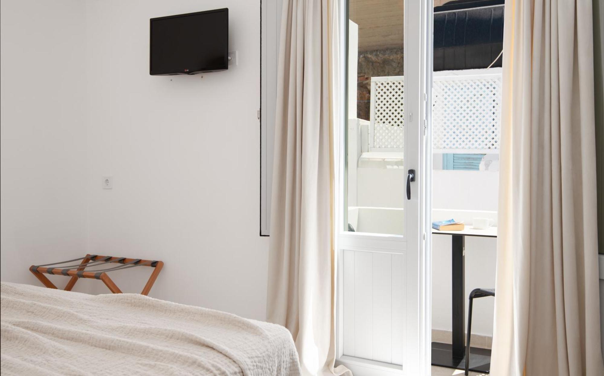 Porte Accommodation Kamares  Exterior photo