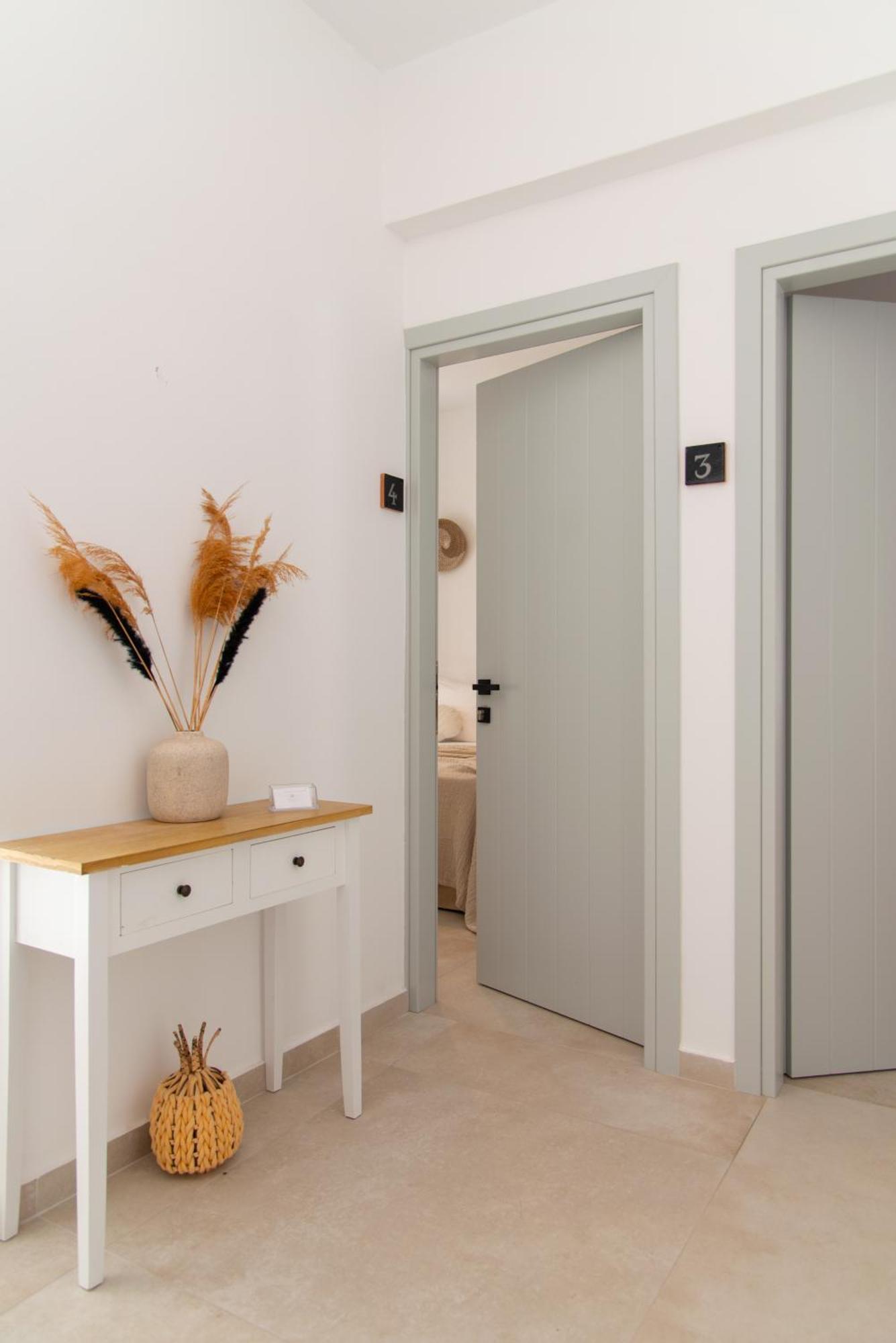 Porte Accommodation Kamares  Exterior photo