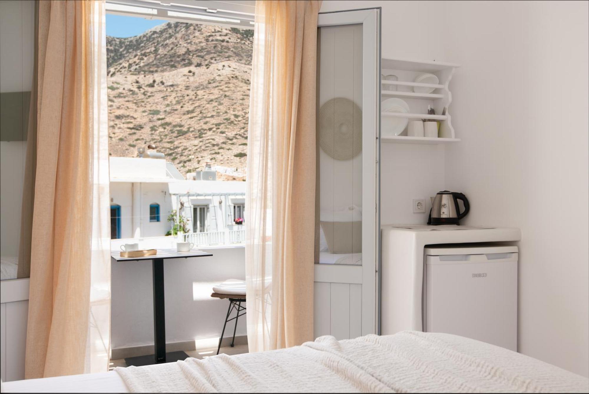 Porte Accommodation Kamares  Exterior photo