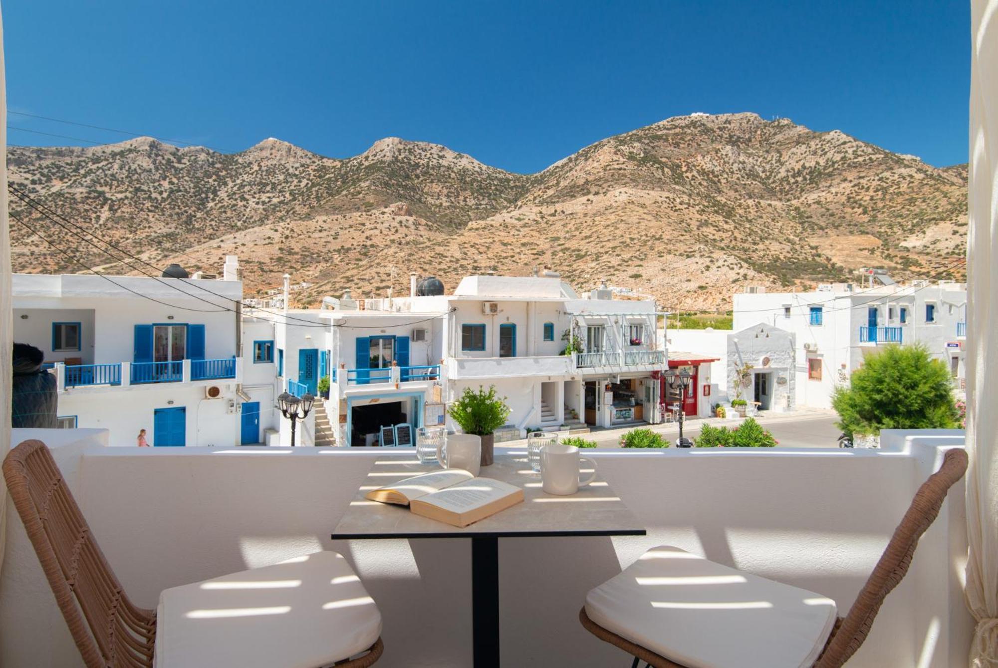 Porte Accommodation Kamares  Exterior photo